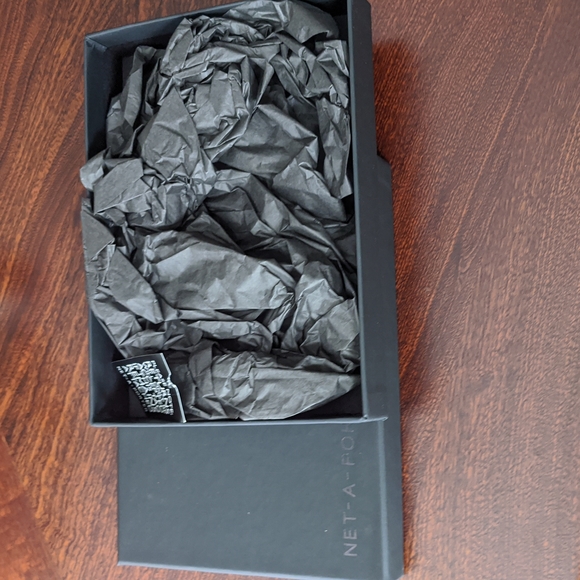 net a porter empty box 7"X5"x1" - Picture 2 of 3